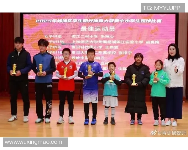 北京中学足球联赛精彩纷呈学生们展现青春活力与团队精神